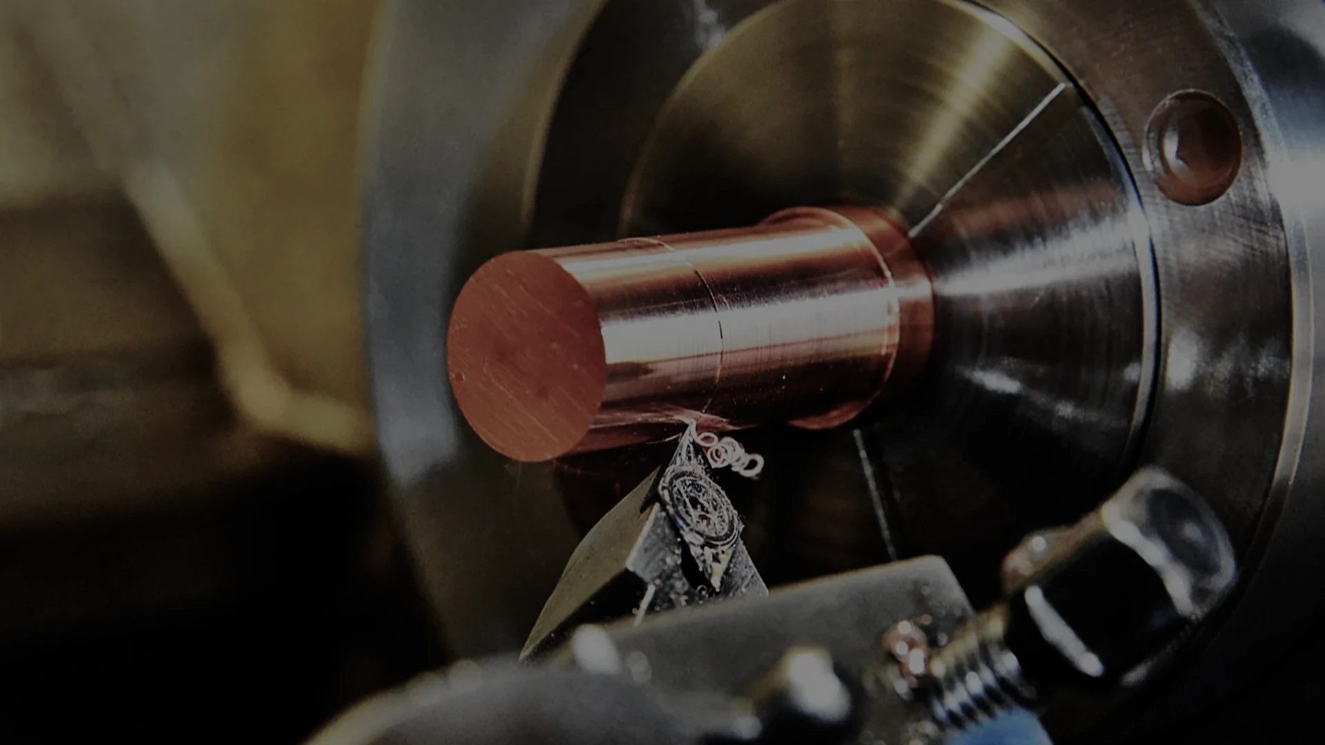 proceso de pintura electrostática horneada para obtener, alta calidad. Amplia selección de colores y acabados para tus piezas metálicas